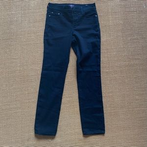 NYDJ Jeans in Dark Blue Denim • Size 4P • Made in USA